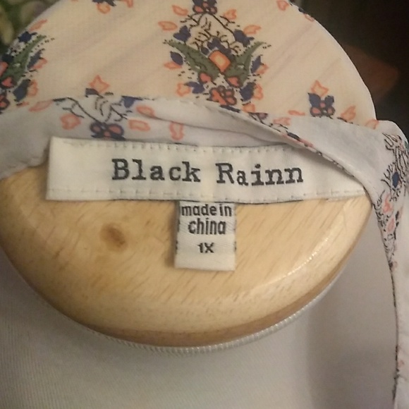 🌼🌼🌼🌼🌼 SOLD PLUS women's top - Picture 7 of 7